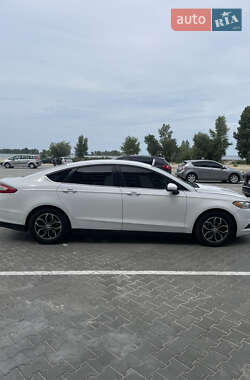 Седан Ford Fusion 2013 в 