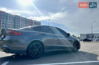Седан Ford Fusion 2016 в 