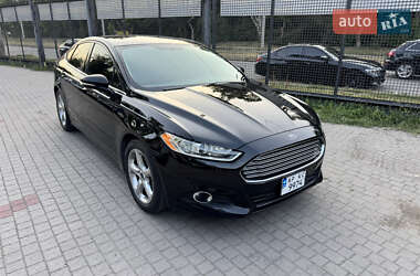 Седан Ford Fusion 2015 в 