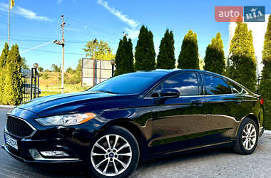 Седан Ford Fusion 2016 в 