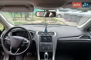 Седан Ford Fusion 2014 в 