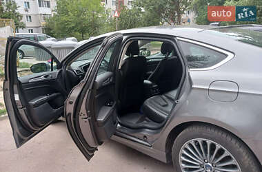Седан Ford Fusion 2014 в 
