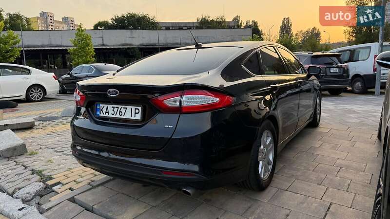 Седан Ford Fusion 2015 в Києві