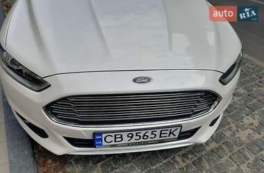 Седан Ford Fusion 2015 в 