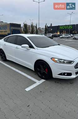 Седан Ford Fusion 2014 в 