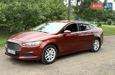 Седан Ford Fusion 2014 в Березане