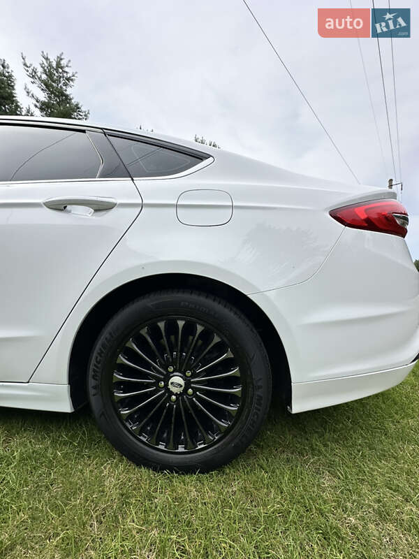 Седан Ford Fusion 2016 в Киеве фото 8 Седан Ford Fusion 2016 в Киеве