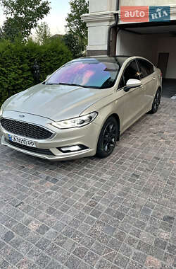 Седан Ford Fusion 2017 в 