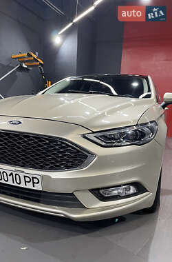 Седан Ford Fusion 2017 в 