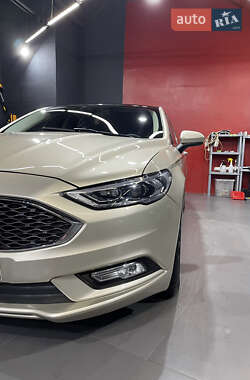Седан Ford Fusion 2017 в 