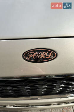 Седан Ford Fusion 2017 в 