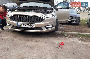 Седан Ford Fusion 2017 в 