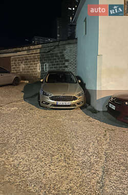 Седан Ford Fusion 2017 в 