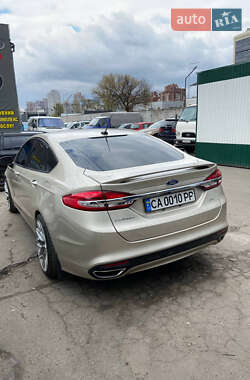 Седан Ford Fusion 2017 в 