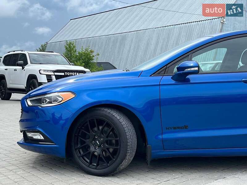 Седан Ford Fusion 2017 в Львові