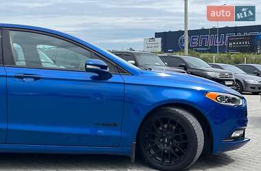 Седан Ford Fusion 2017 в 