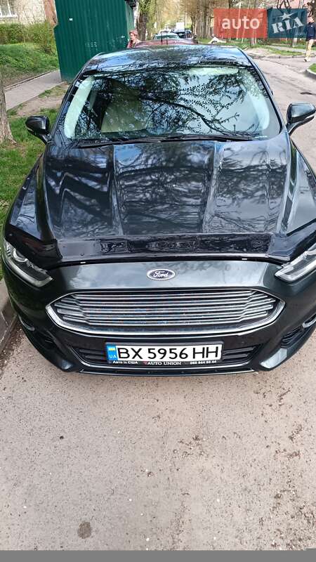 Седан Ford Fusion 2014 в Львові