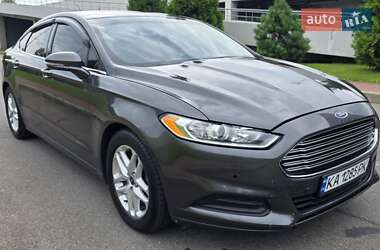 Седан Ford Fusion 2015 в 