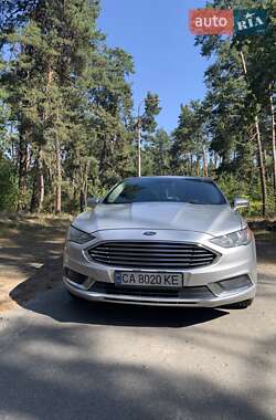 Седан Ford Fusion 2018 в 