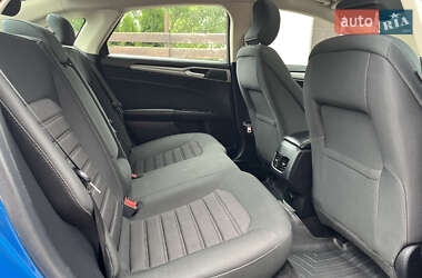 Седан Ford Fusion 2019 в 