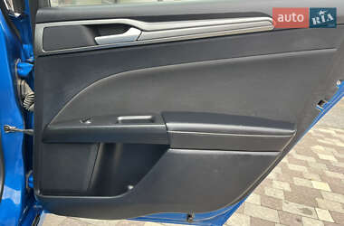 Седан Ford Fusion 2019 в 