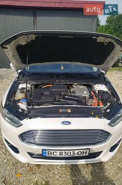 Седан Ford Fusion 2013 в 