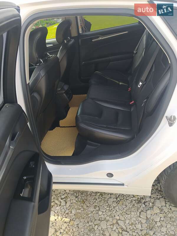 Седан Ford Fusion 2013 в Дрогобыче