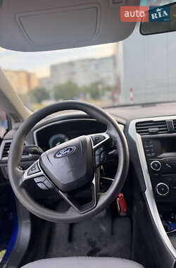Седан Ford Fusion 2014 в 