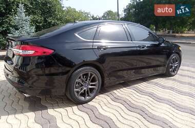 Седан Ford Fusion 2018 в 