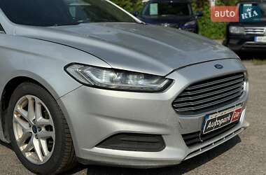 Седан Ford Fusion 2015 в 