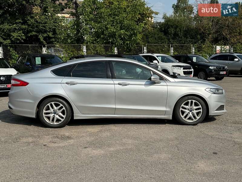 Седан Ford Fusion 2015 в Виннице