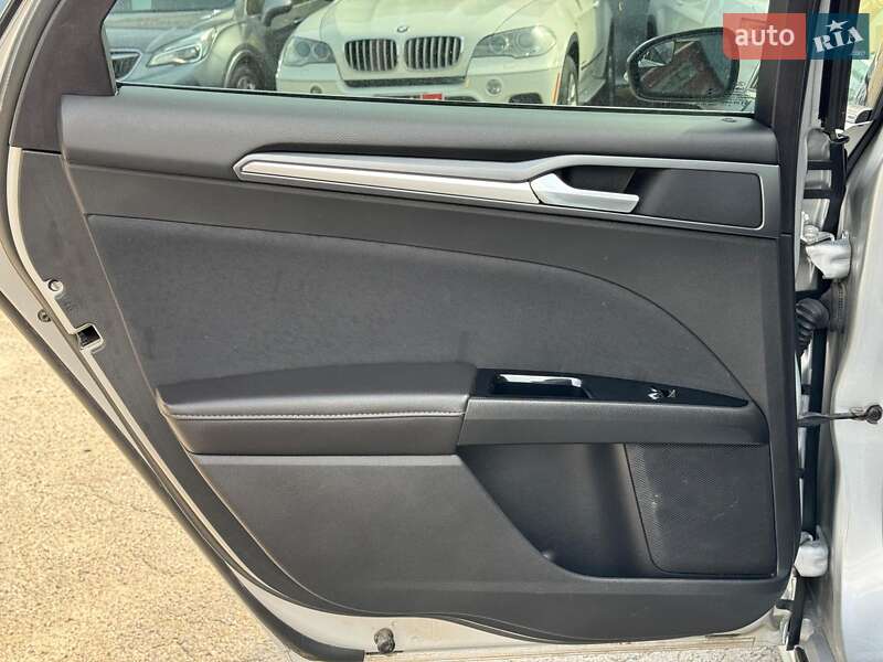 Седан Ford Fusion 2015 в Виннице