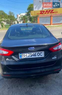 Седан Ford Fusion 2014 в 