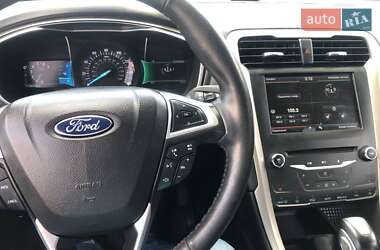 Седан Ford Fusion 2014 в 