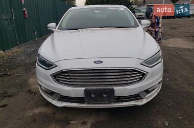 Седан Ford Fusion 2017 в 