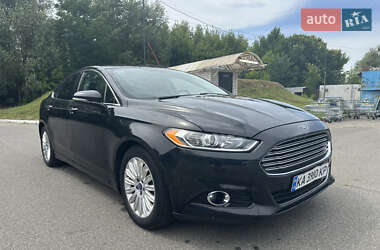 Седан Ford Fusion 2013 в 