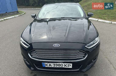 Седан Ford Fusion 2013 в 