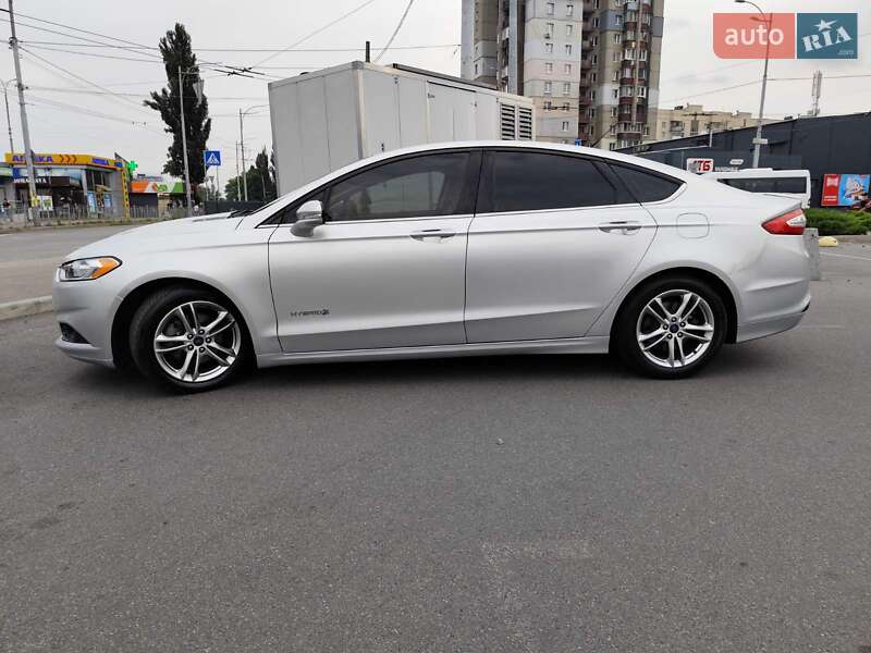 Ford Fusion 2016