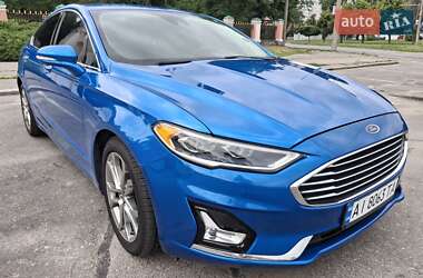 Седан Ford Fusion 2018 в 