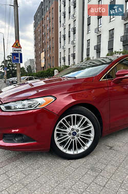 Седан Ford Fusion 2015 в 