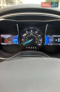 Седан Ford Fusion 2015 в 