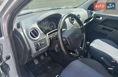 Хэтчбек Ford Fusion 2006 в 