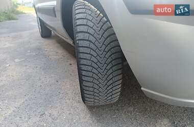 Хэтчбек Ford Fusion 2006 в 