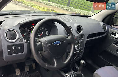 Хэтчбек Ford Fusion 2008 в 