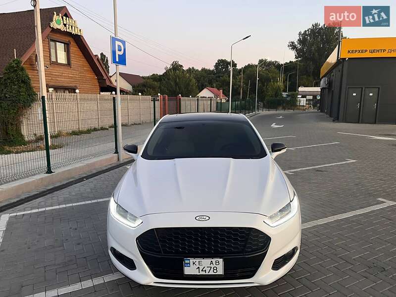 Ford Fusion 2016