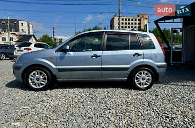Хэтчбек Ford Fusion 2006 в 
