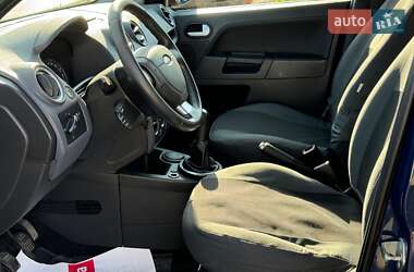 Хэтчбек Ford Fusion 2011 в 