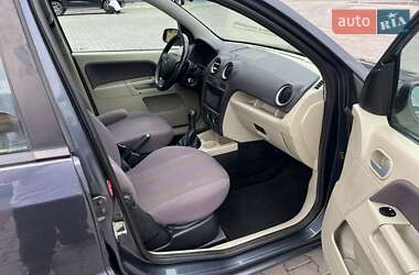 Хэтчбек Ford Fusion 2009 в 