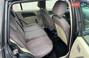 Хэтчбек Ford Fusion 2009 в 