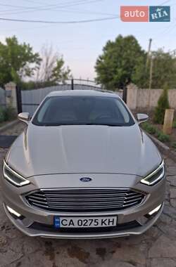 Седан Ford Fusion 2016 в 